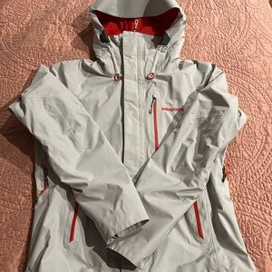Woman’s Goretex Jacket